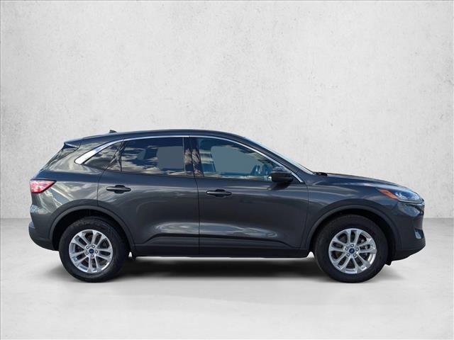 2020 Ford Escape SE photo 4