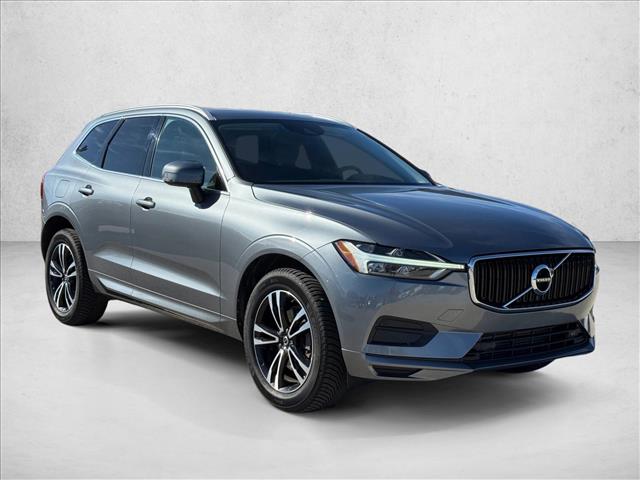 2020 Volvo XC60 Momentum photo 2