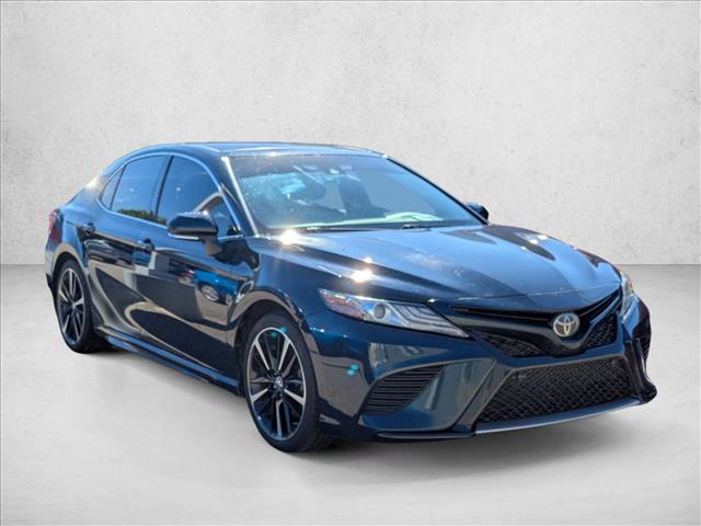 2018 Toyota Camry XSE photo 3