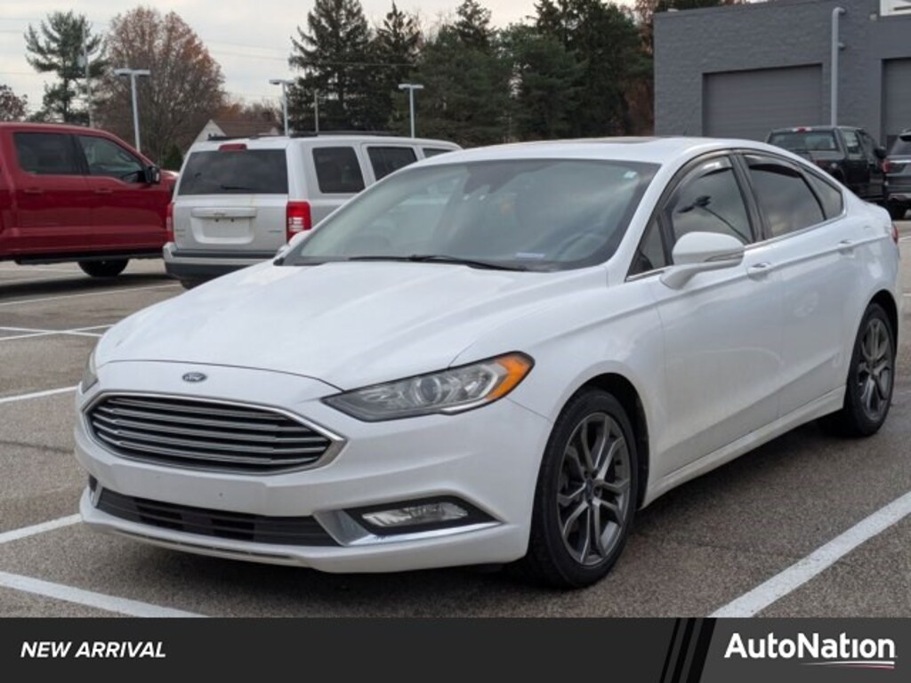 Used 2017 Ford Fusion SE Sedan