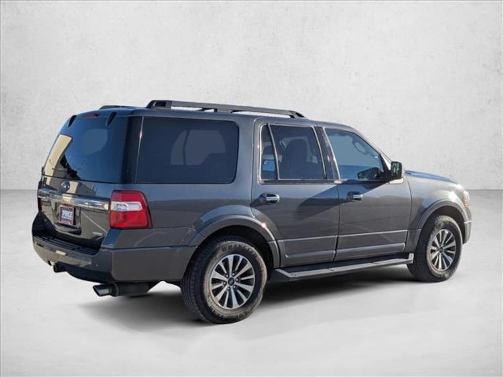 Used 2016 Ford Expedition XLT SUV