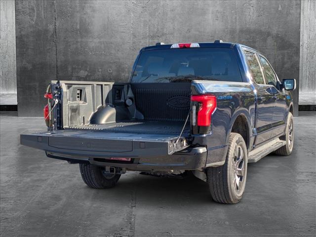 2025 Ford F-150 Lightning photo 2