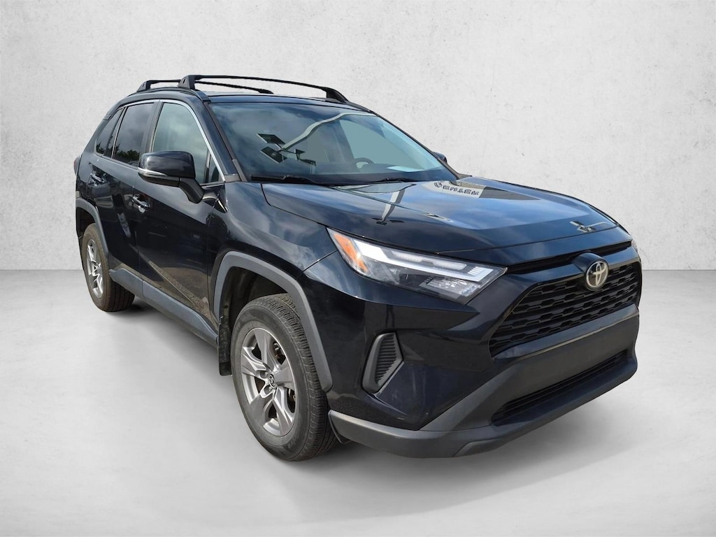 Used 2022 Toyota RAV4 XLE SUV