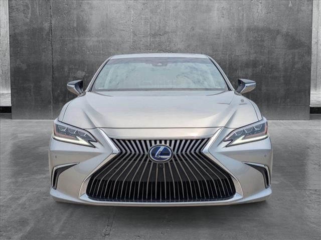 Used 2020 Lexus ES Hybrid 300h Luxury with VIN 58AE21B16LU008634 for sale in Westlake, OH