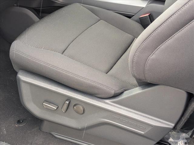 2025 Ford F-150 XLT photo 4