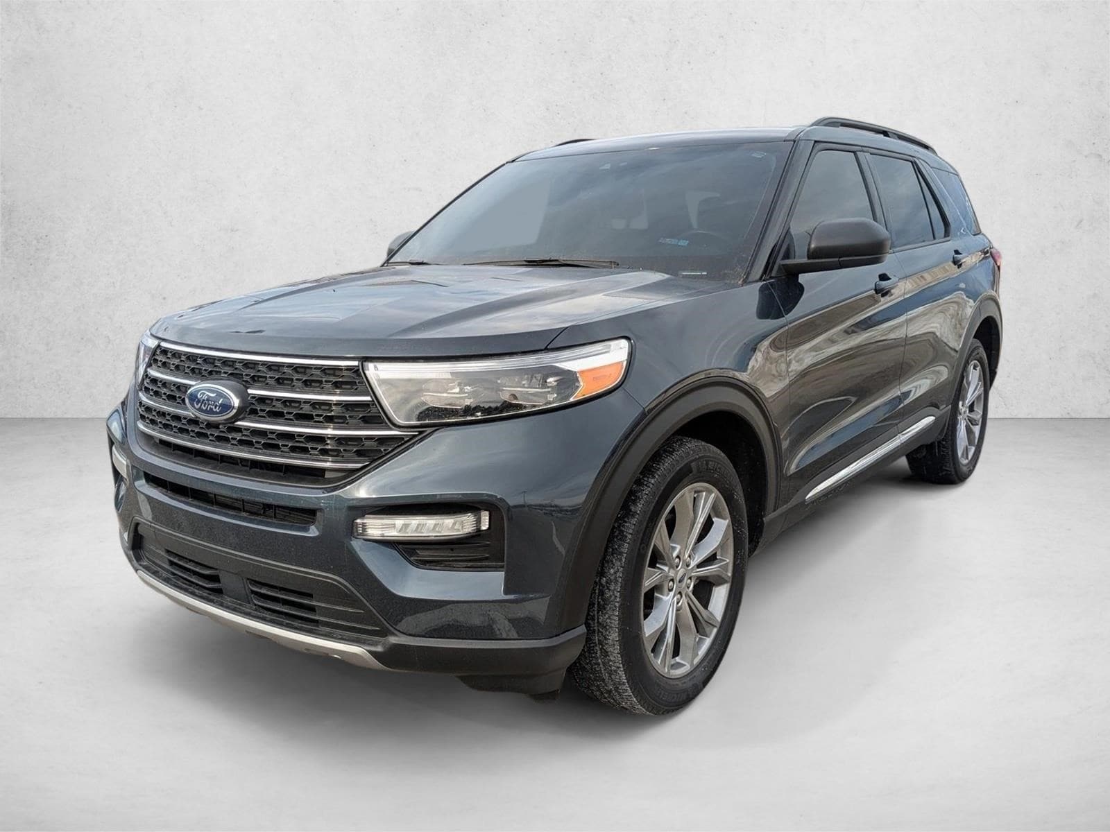 2022 Ford Explorer XLT's photo
