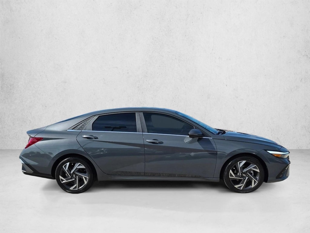 Certified 2024 Hyundai Elantra Limited Sedan