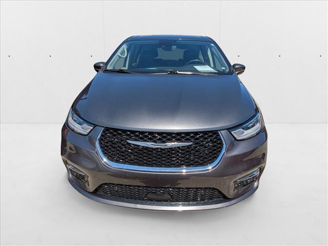 2022 Chrysler Pacifica Hybrid Touring L photo 2