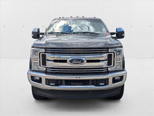 2017 Ford F-250 XLT photo 2