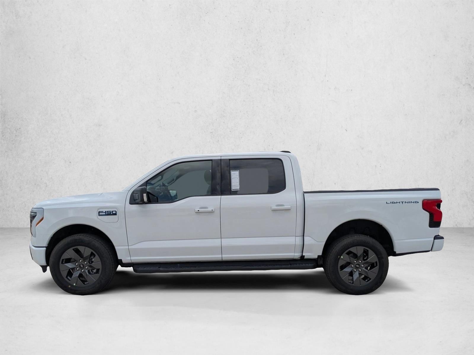 2025 Ford F-150 Lightning Flash - Photo 9