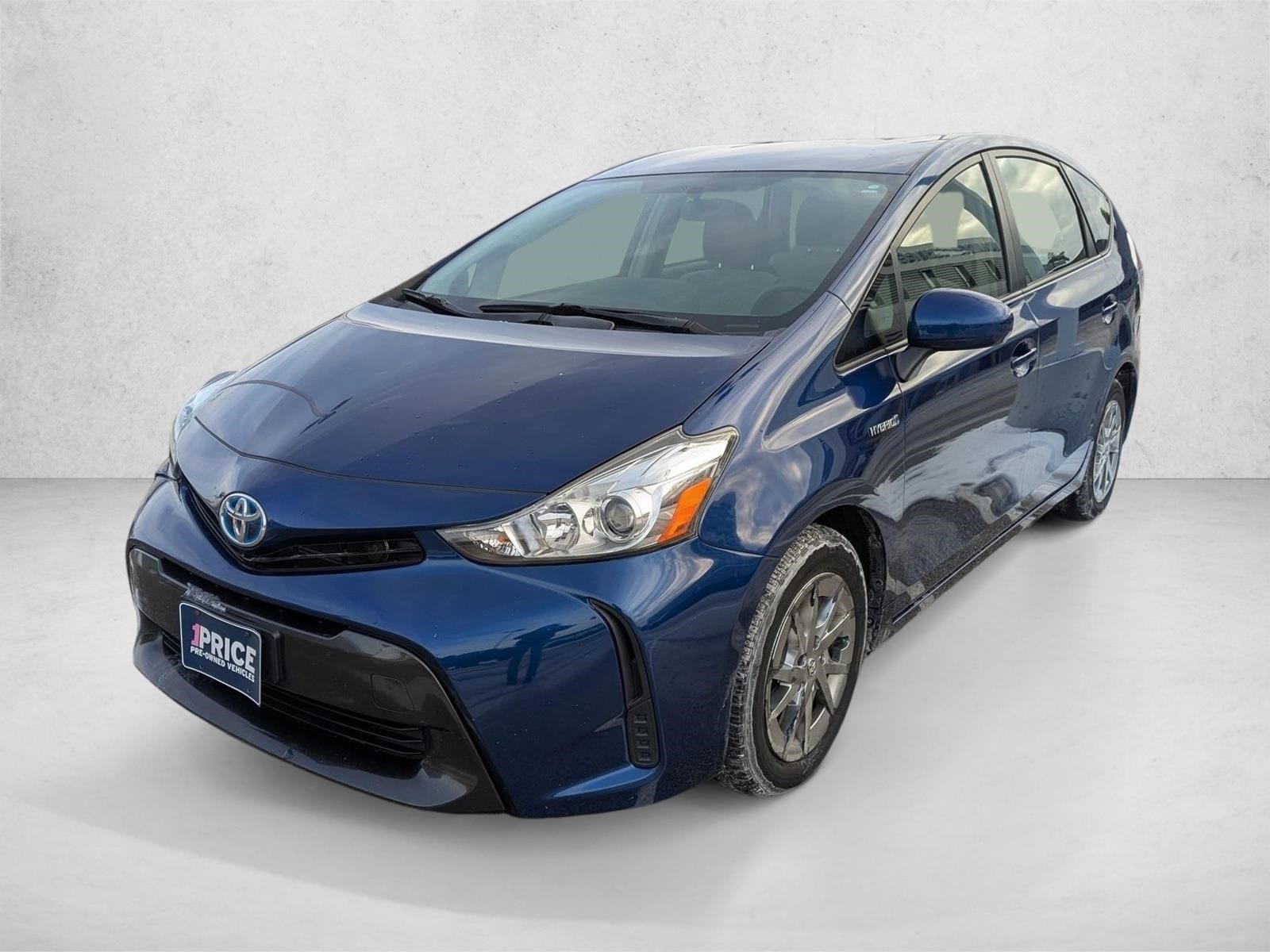 2015 Toyota Prius v Five