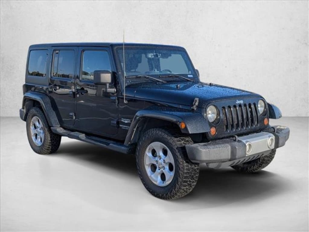Used 2013 Jeep Wrangler Unlimited Sahara SUV