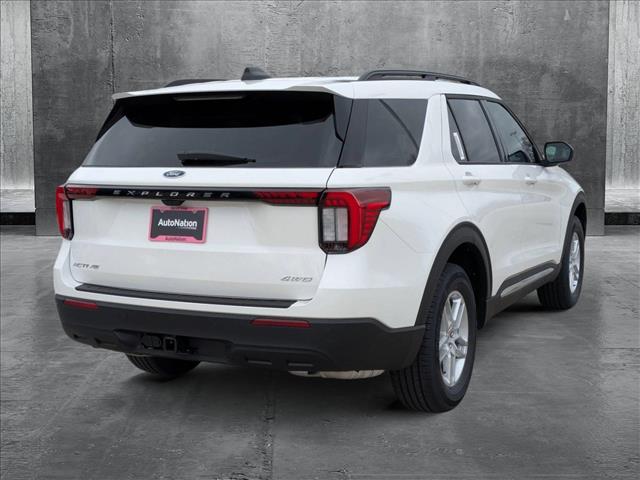 2025 Ford Explorer photo 2