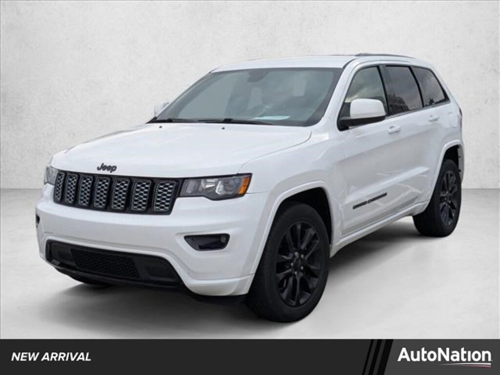 Used 2017 Jeep Grand Cherokee Altitude SUV
