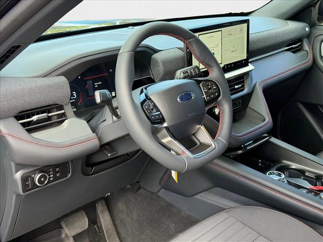 2025 Ford Explorer ST-Line photo 2