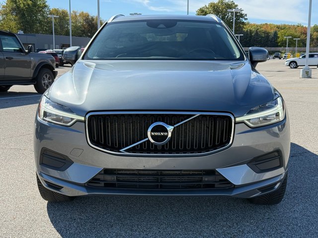 2020 Volvo XC60 Momentum photo 2