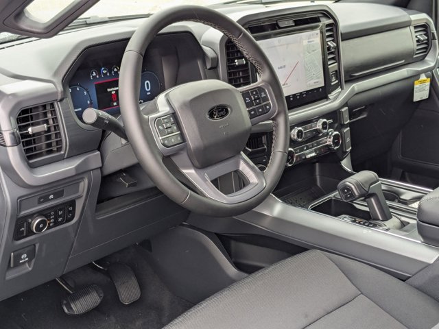 2025 Ford F-150 XLT photo 3