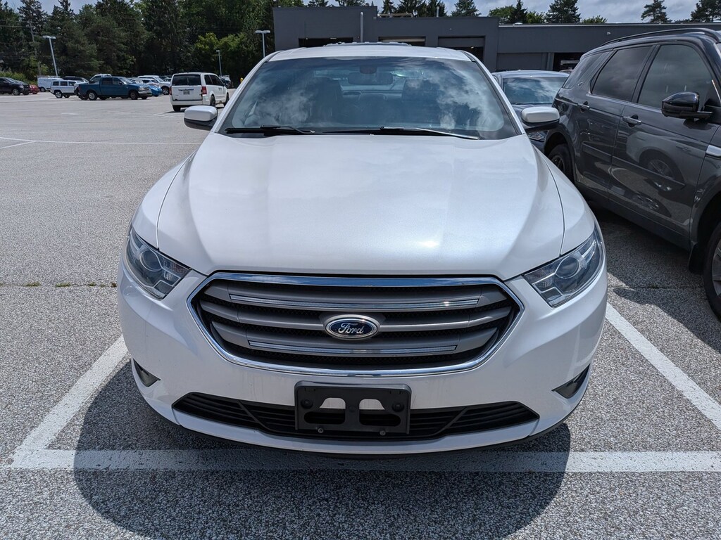 Used 2015 Ford Taurus SEL Sedan