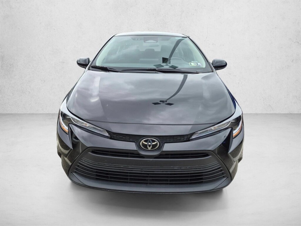 Used 2025 Toyota Corolla LE Sedan