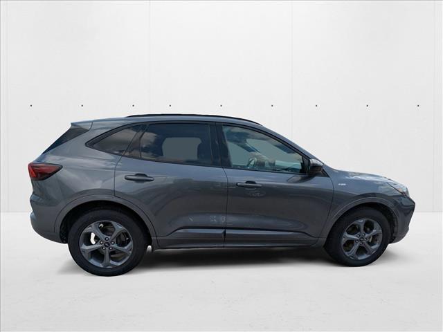 2023 Ford Escape ST-Line photo 4