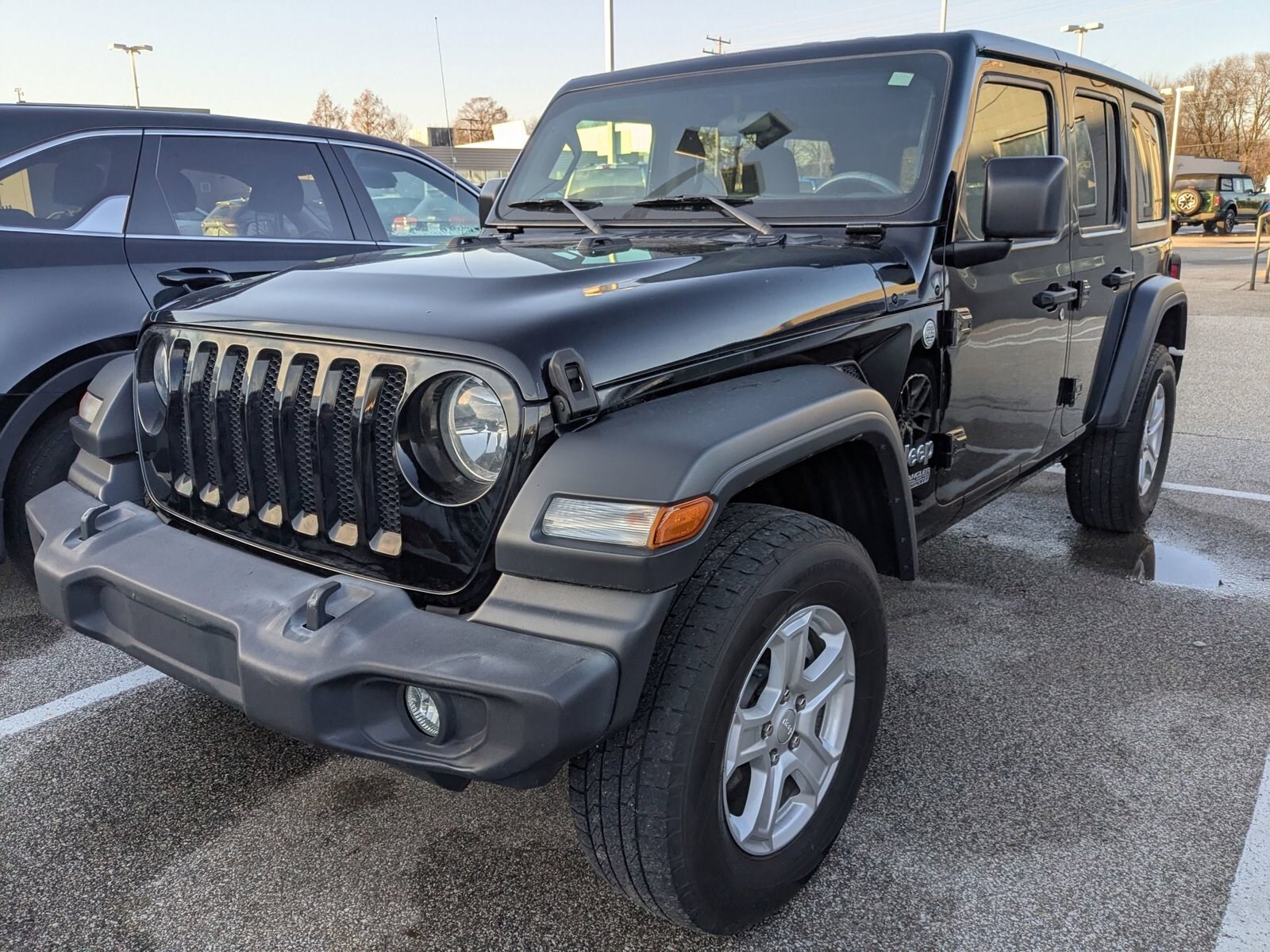 2019 Jeep Wrangler Sport S's photo