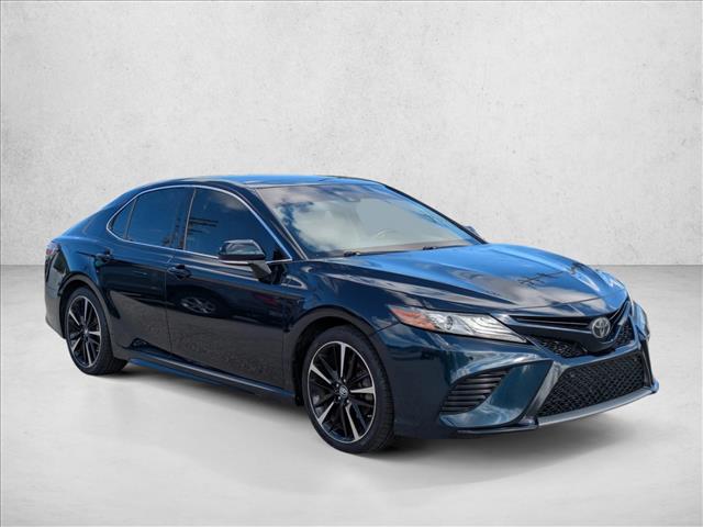 2018 Toyota Camry XSE photo 3