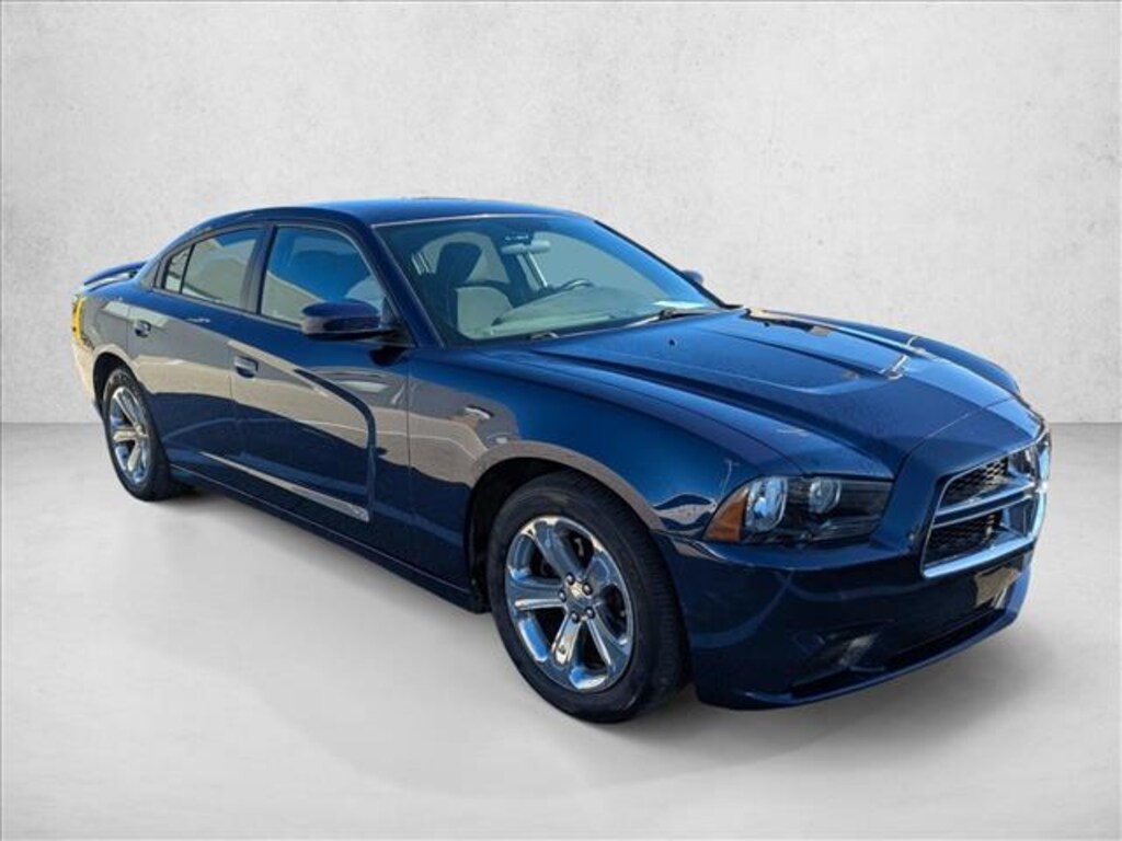 Used 2014 Dodge Charger SE Sedan