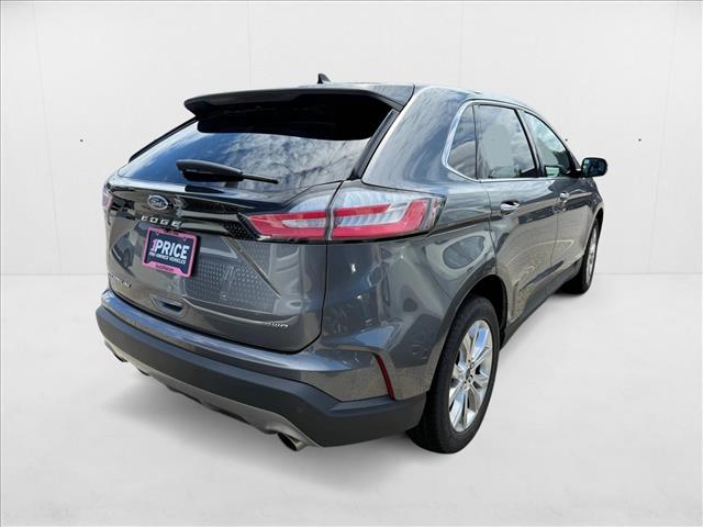 2022 Ford Edge Titanium photo 4