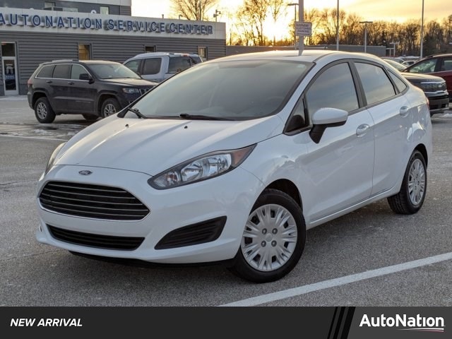 2017 Ford Fiesta S's photo