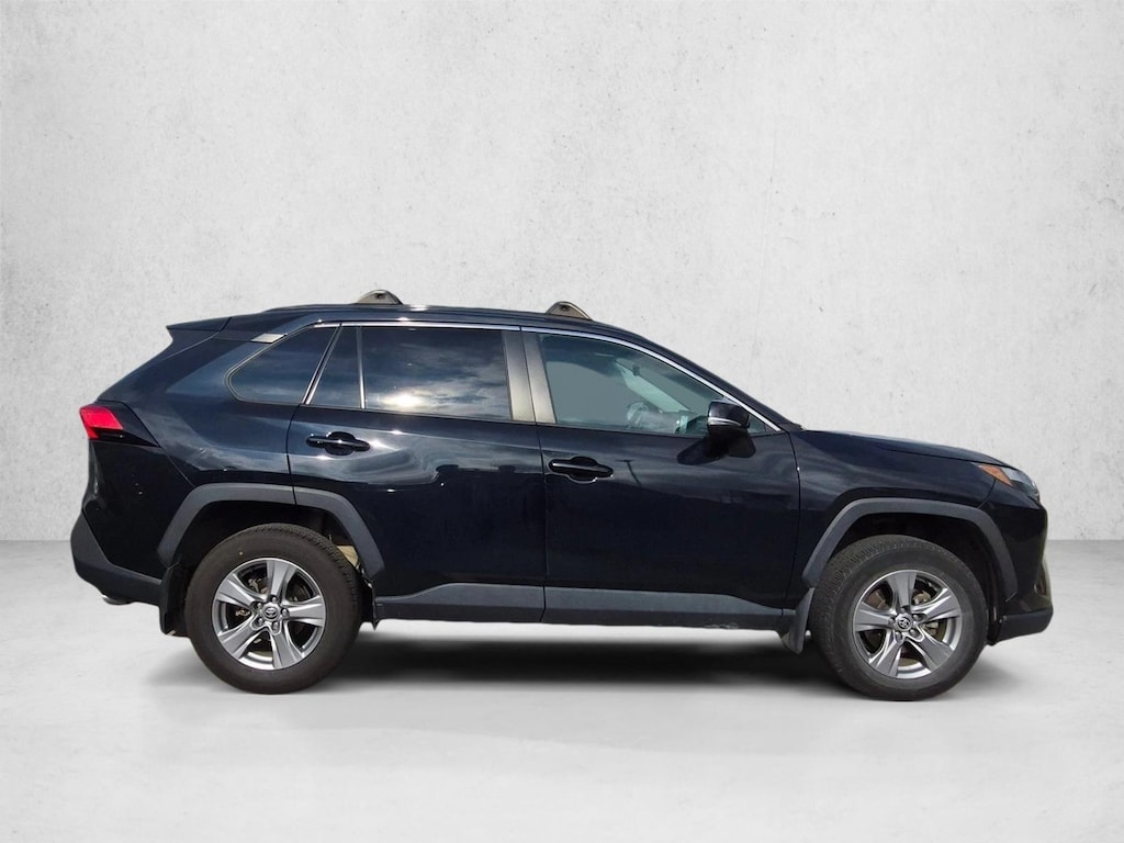 Used 2022 Toyota RAV4 XLE SUV