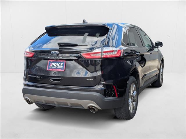 2024 Ford Edge Titanium photo 4