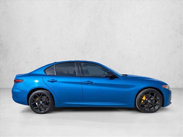 2021 Alfa Romeo Giulia Ti photo 4