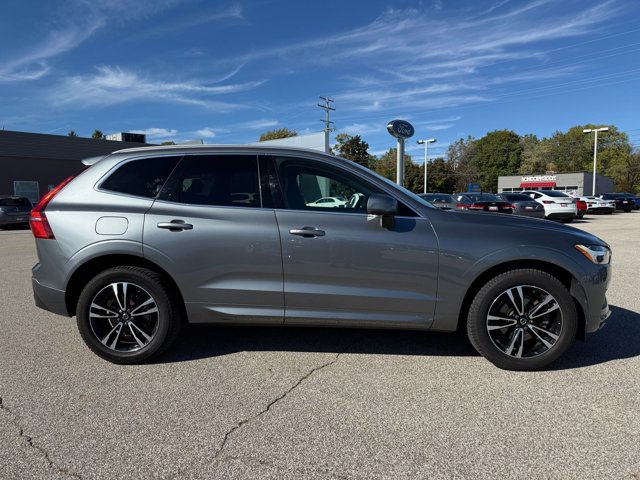 2020 Volvo XC60 Momentum photo 4