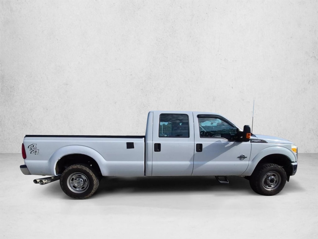 Used 2016 Ford F-250 XL Truck Crew Cab