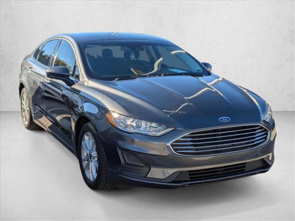 Used 2020 Ford Fusion SE Sedan