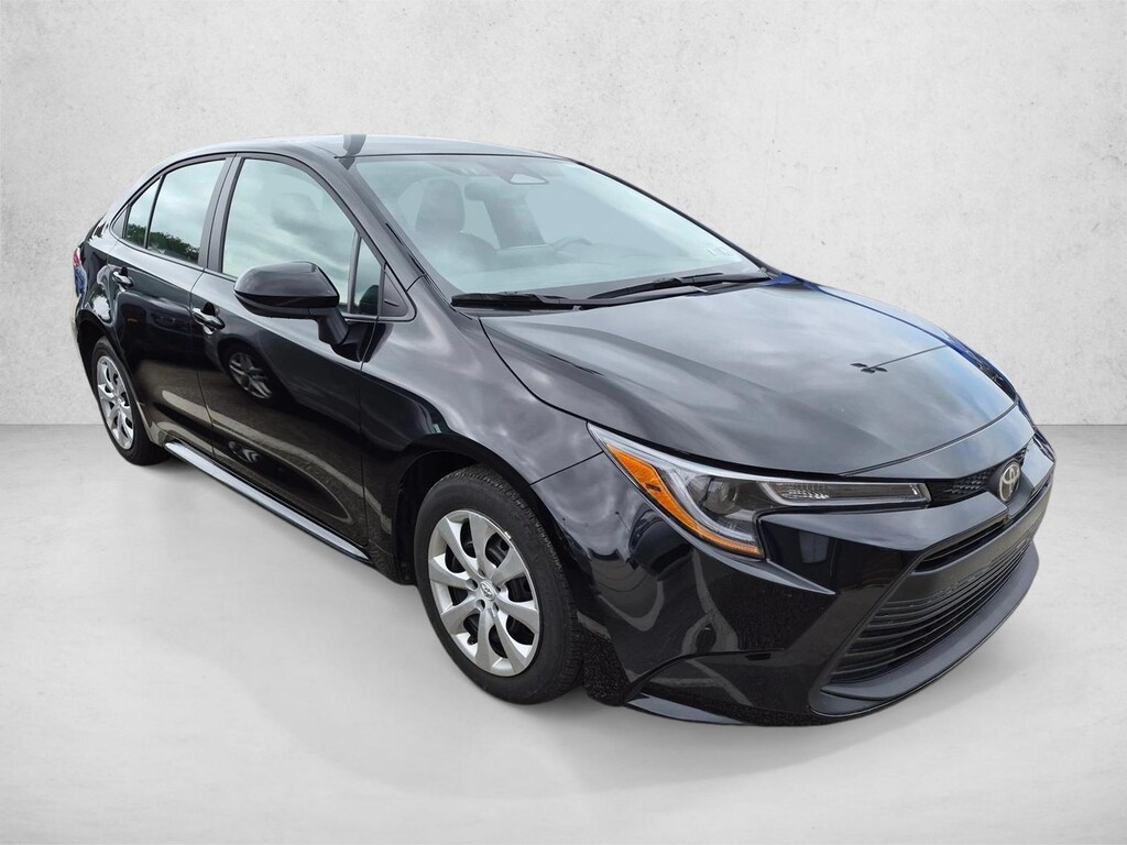 Used 2025 Toyota Corolla LE Sedan