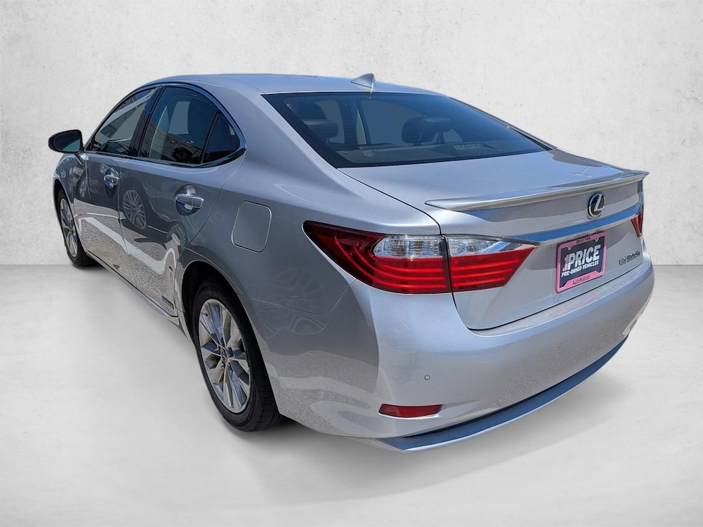 Used 2015 Lexus ES 300h Hybrid Sedan