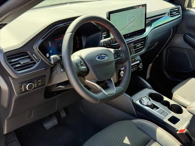 2025 Ford Escape ST-Line photo 3