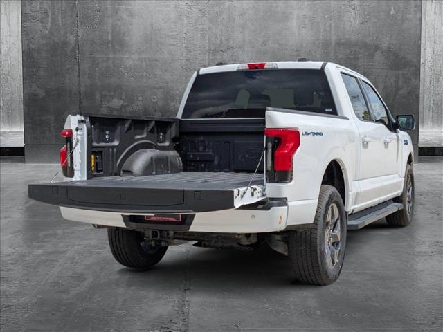 2025 Ford F-150 Lightning photo 2
