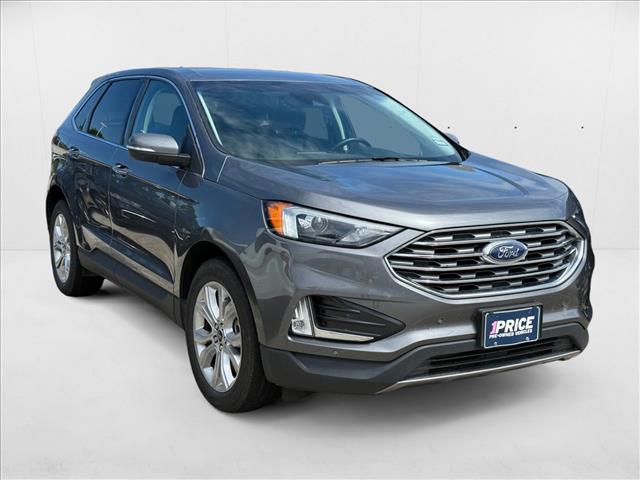 2022 Ford Edge Titanium photo 3