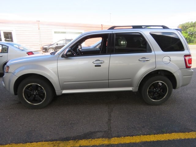 Used 2011 Ford Escape XLT with VIN 1FMCU9D74BKA03340 for sale in White Bear Lake, Minnesota