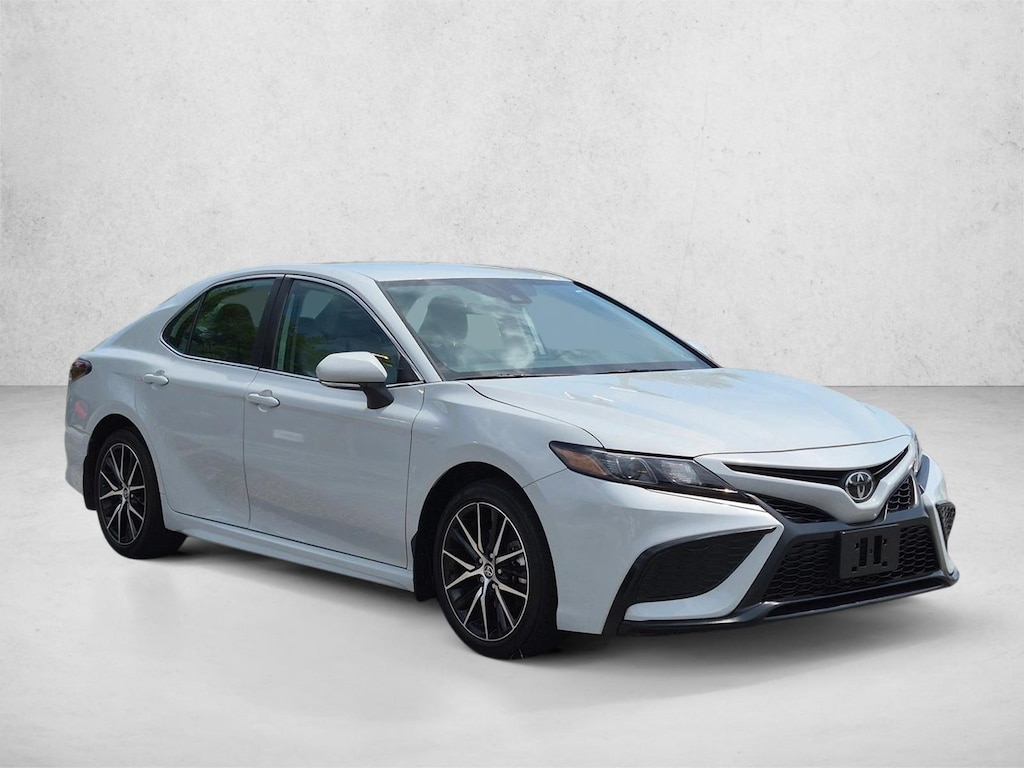 Used 2024 Toyota Camry SE 4dr Car