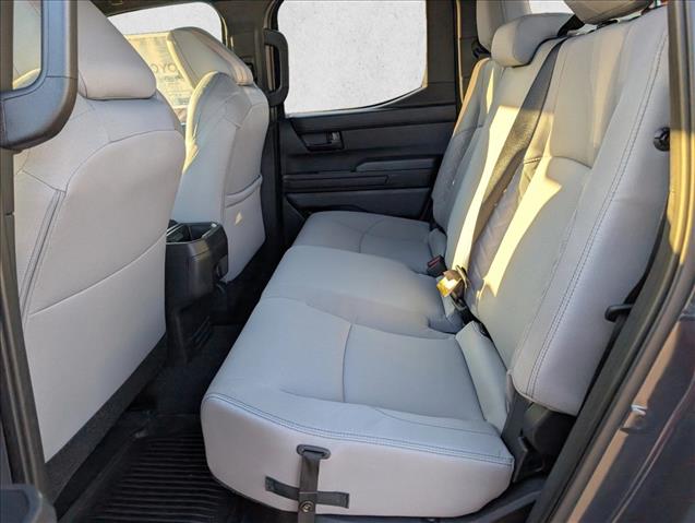 2025 Toyota Tacoma SR5 - Photo 10