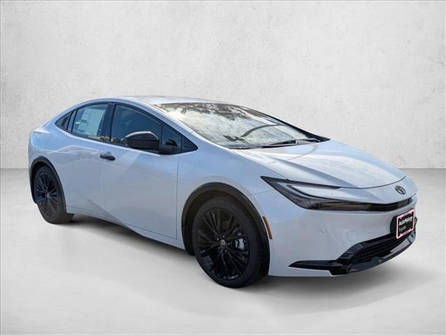 2026 Toyota Prius SE's photo