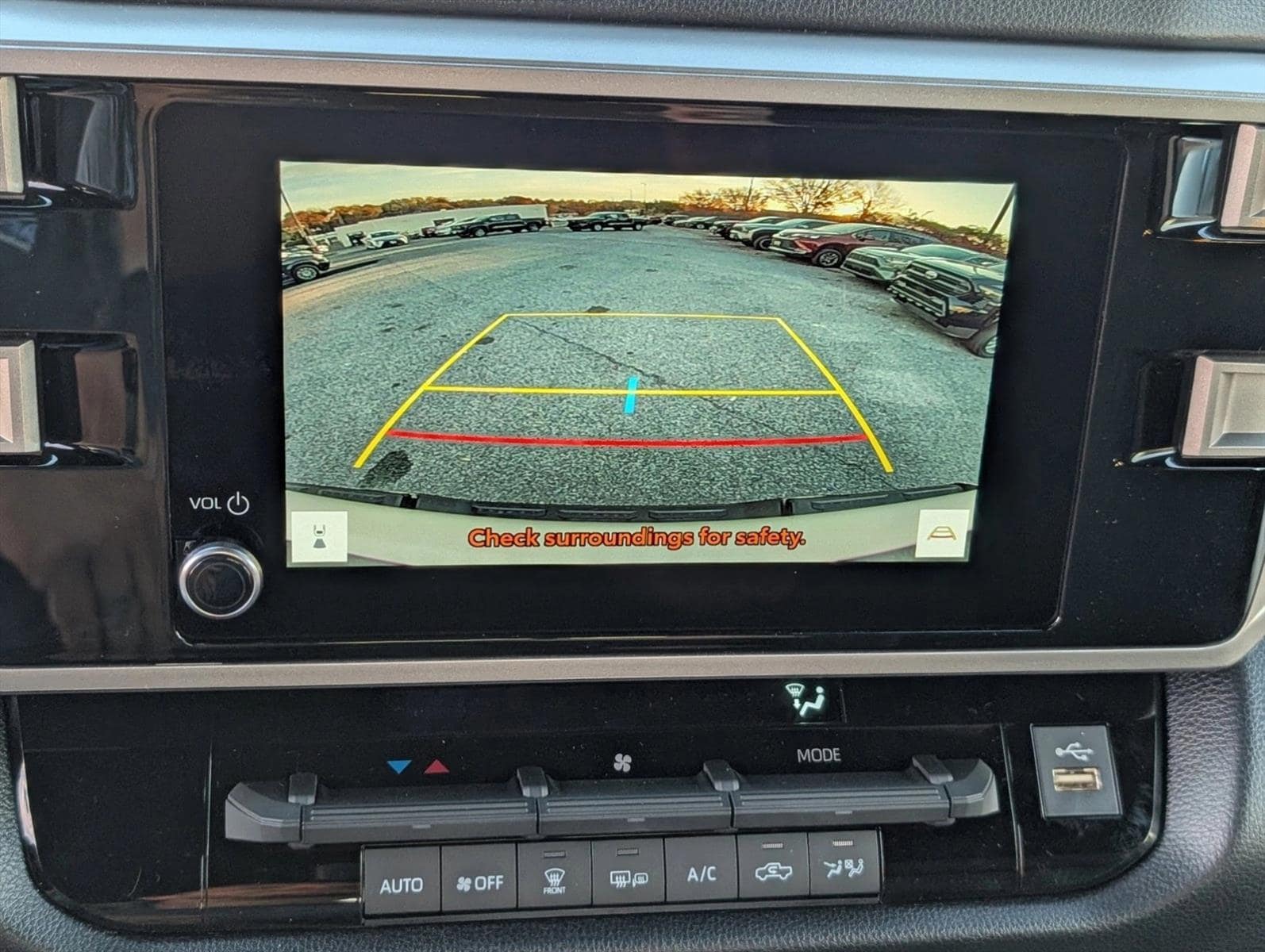 2026 Toyota Tundra SR5 - Photo 25