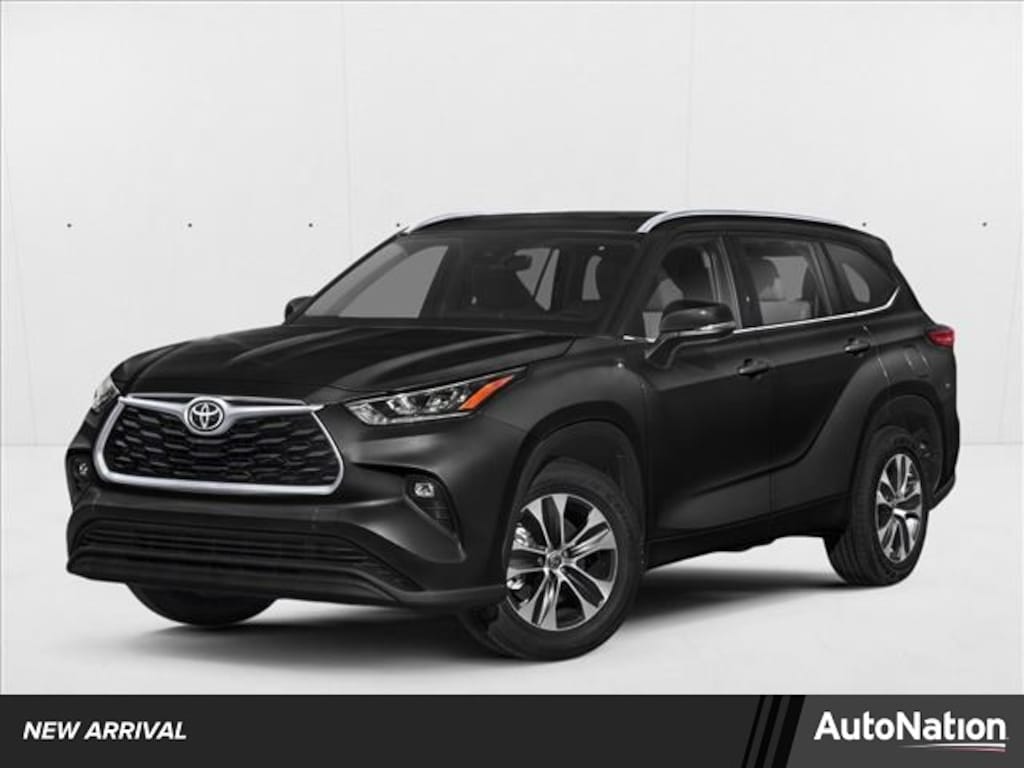 Used 2021 Toyota Highlander XLE Sport Utility