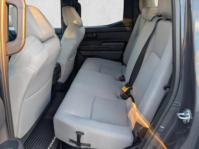 2025 Toyota Tacoma SR5 - Photo 9