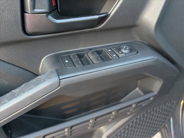 2025 Toyota Tacoma SR5 - Photo 14