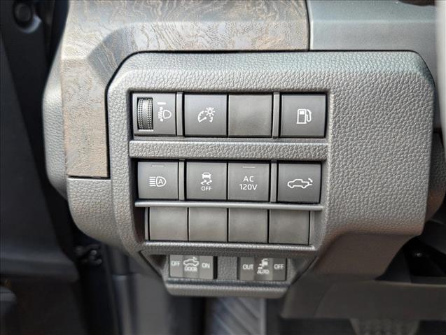 2025 Toyota Tacoma Limited - Photo 17