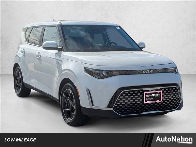 2025 Kia Soul EX's photo